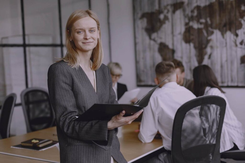 How Leadership Visibility Turns Results Into Recognition?
